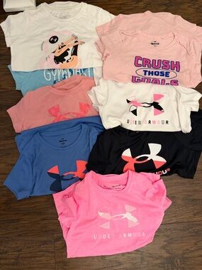 Under Armour (8 shirts) Girls Short Sleeve Logo Tees - Pink, Blue, White, Black